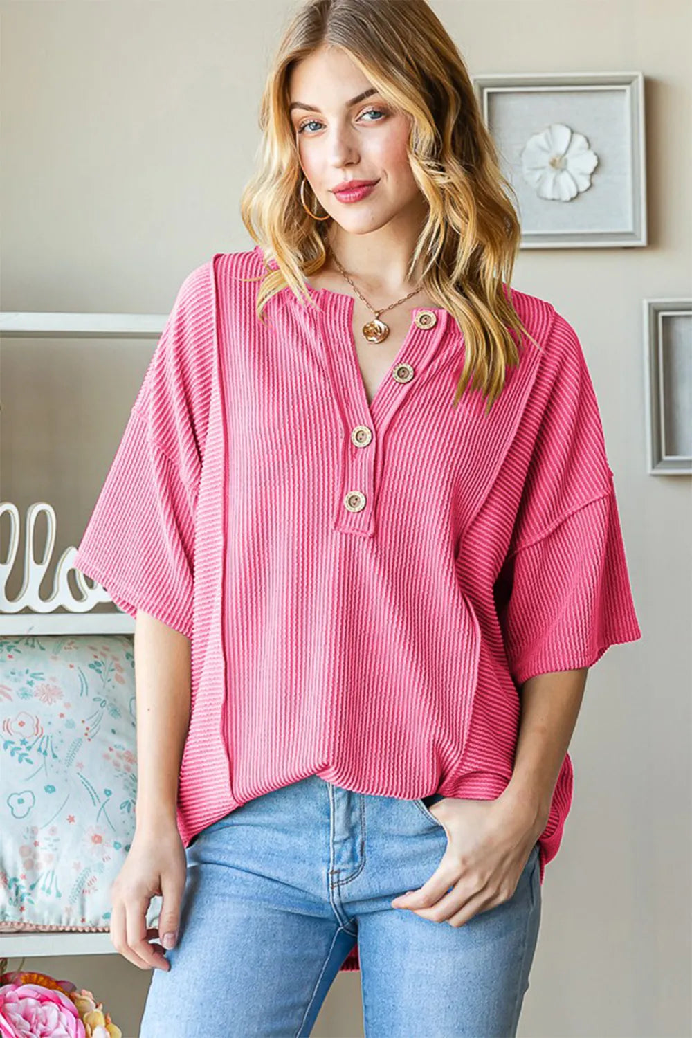 🌟 5 Must-Have Wardrobe Essentials You Can’t Go Without